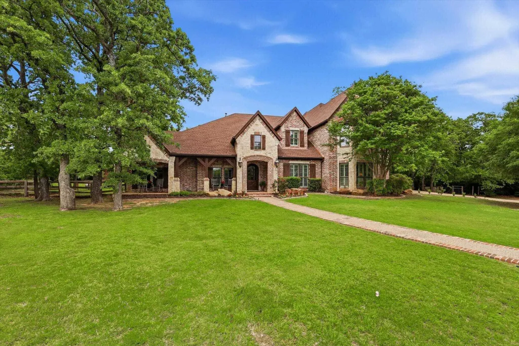Property photo 2 of 27 <Alttext/>