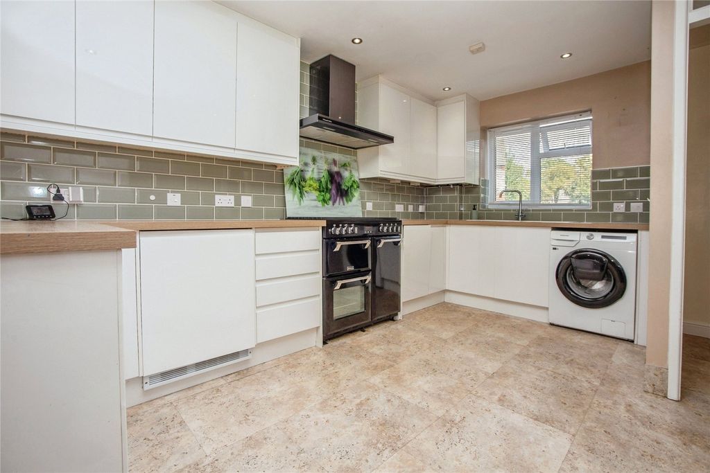 Property photo 1 of 16 Picture No. 34