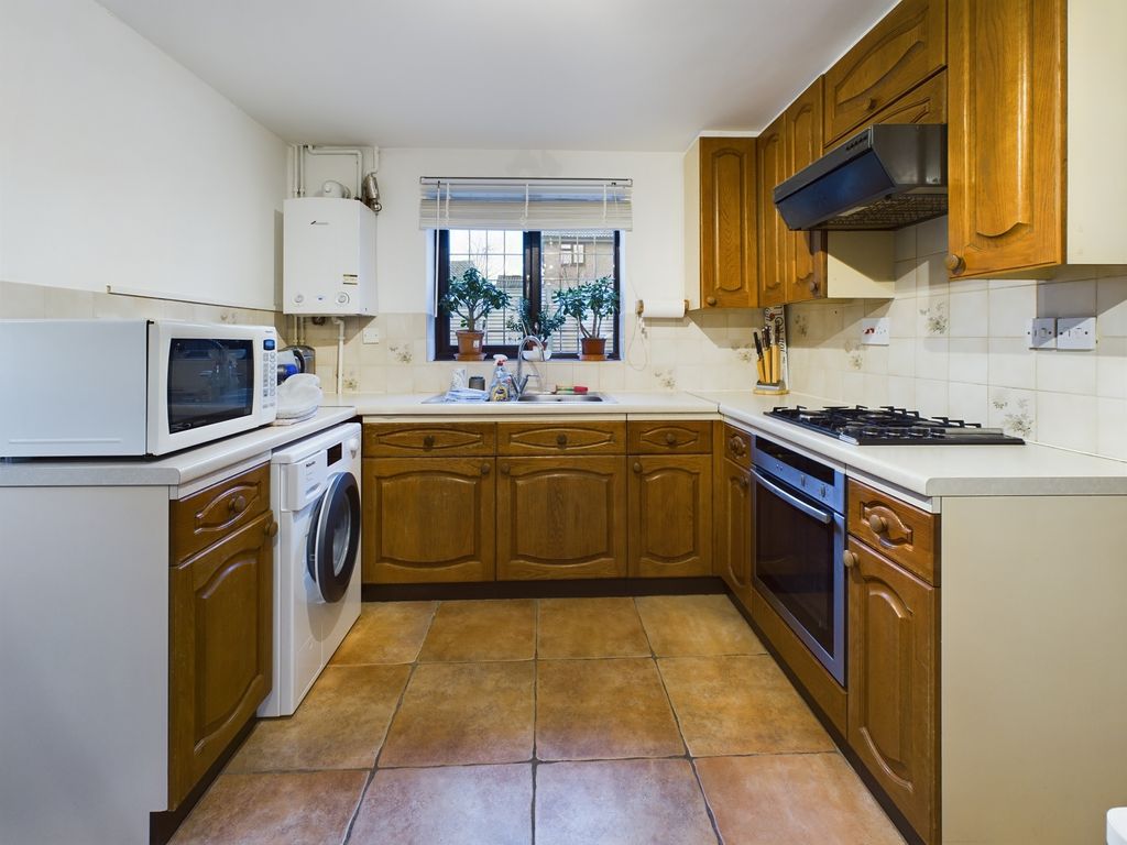 Property photo 3 of 14 Cam02519G0-Pr0203-Still001