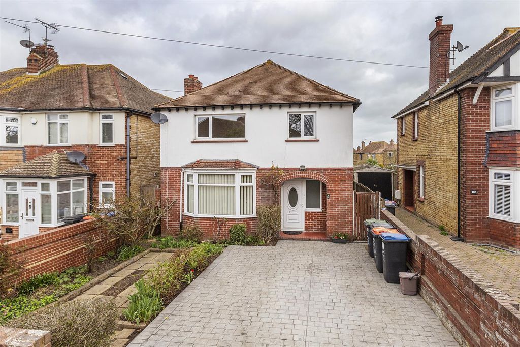 Property photo 1 of 29