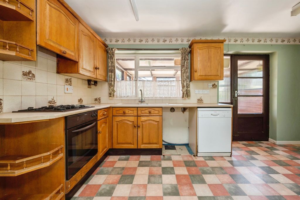 Property photo 3 of 19