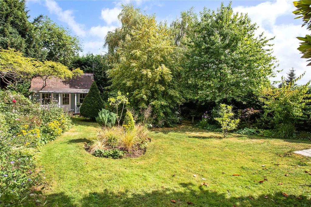 Property photo 2 of 20 Garden