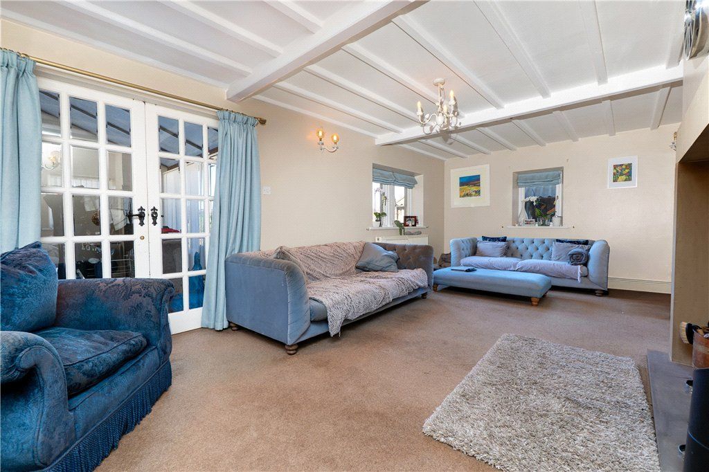 Property photo 2 of 14 Living Room