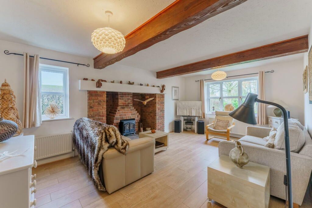 Property photo 2 of 35