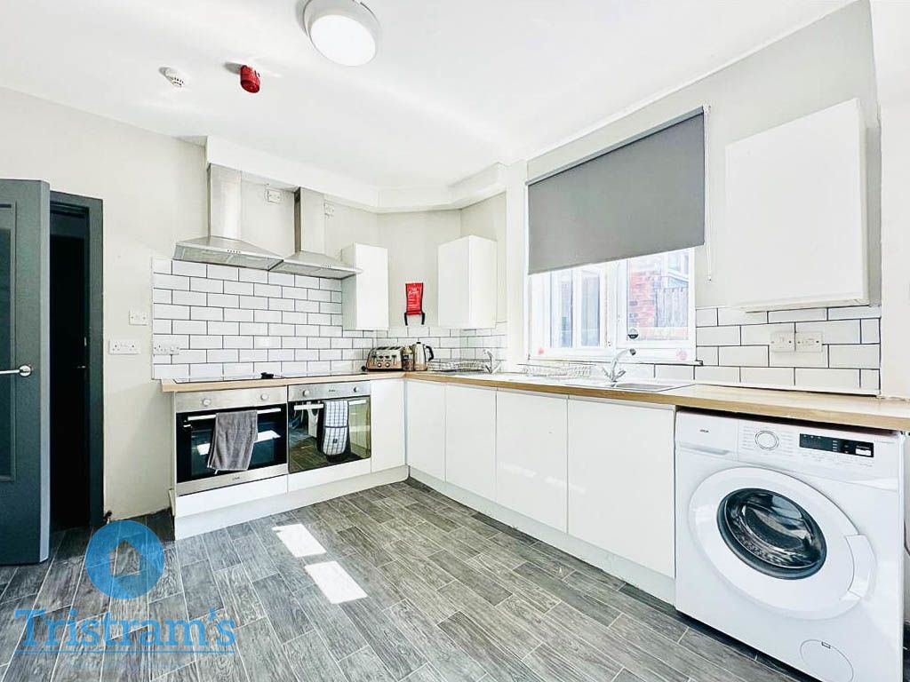 Property photo 2 of 26