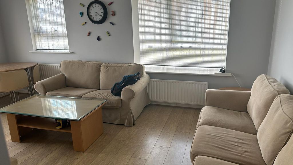 Property photo 2 of 5