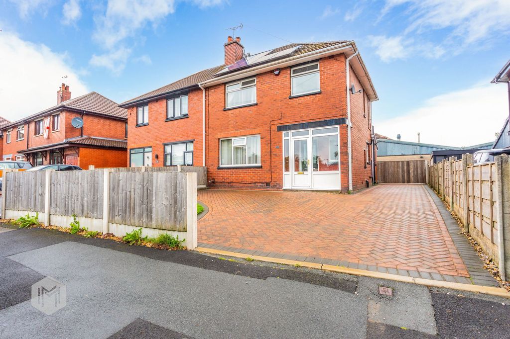 Property photo 1 of 30