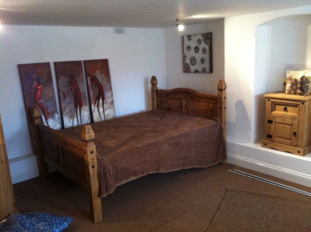 Property photo 3 of 3