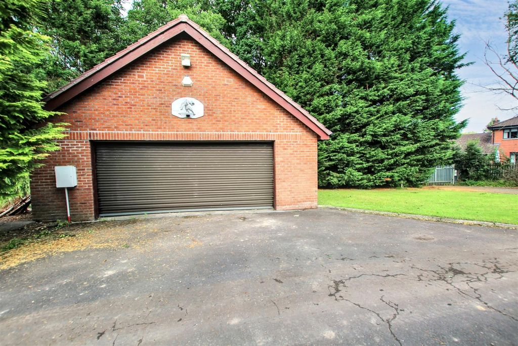 Property photo 3 of 5 3