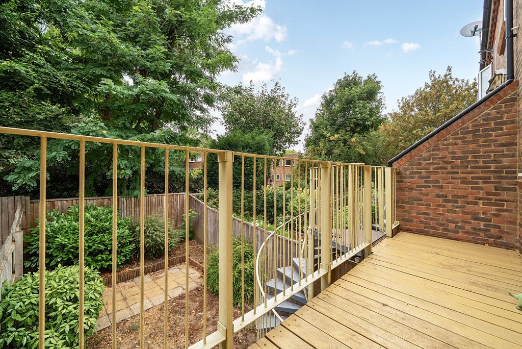 Property photo 2 of 17 1508588-10-1A0143...