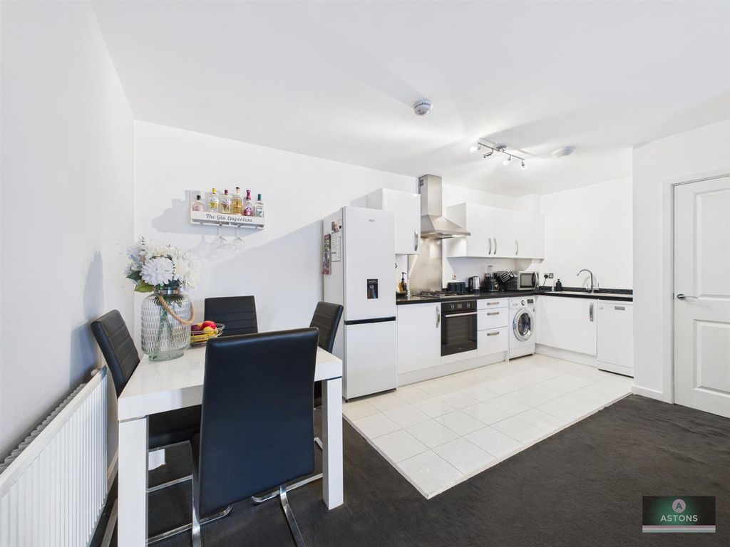 Property photo 3 of 10 Cam04622G0-Pr0135-Still008.Jpg