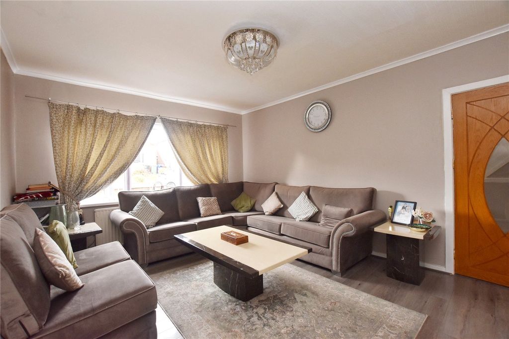 Property photo 2 of 27 Picture No. 38