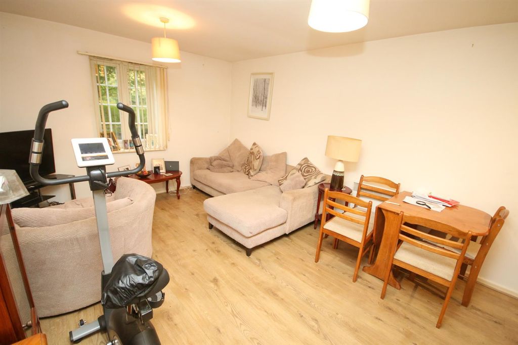 Property photo 2 of 8 Img_2091.Jpg