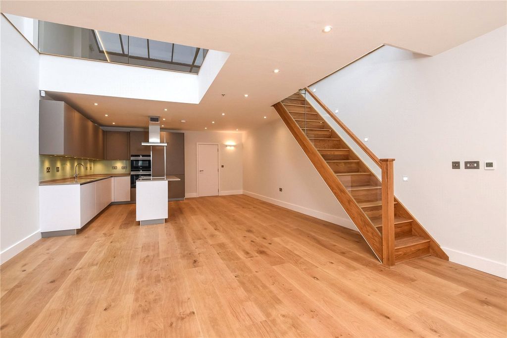 Property photo 2 of 9 Reception Room