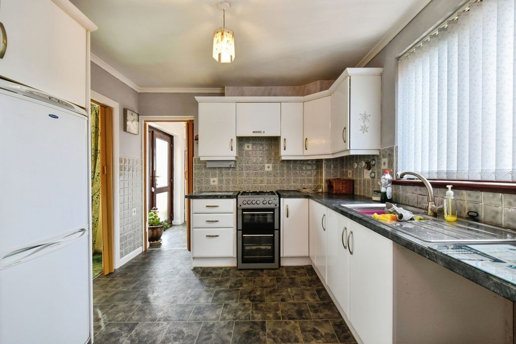Property photo 3 of 18 Pbox-Img.Jpg