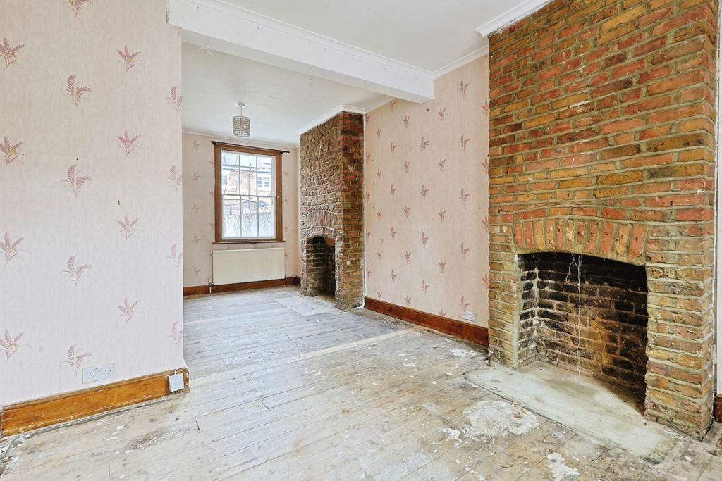 Property photo 3 of 18 Pbox-Img.Jpg