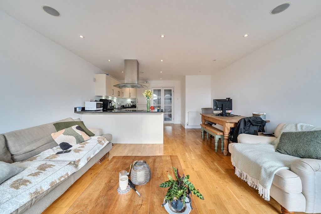 Property photo 1 of 12 Picture No. 23