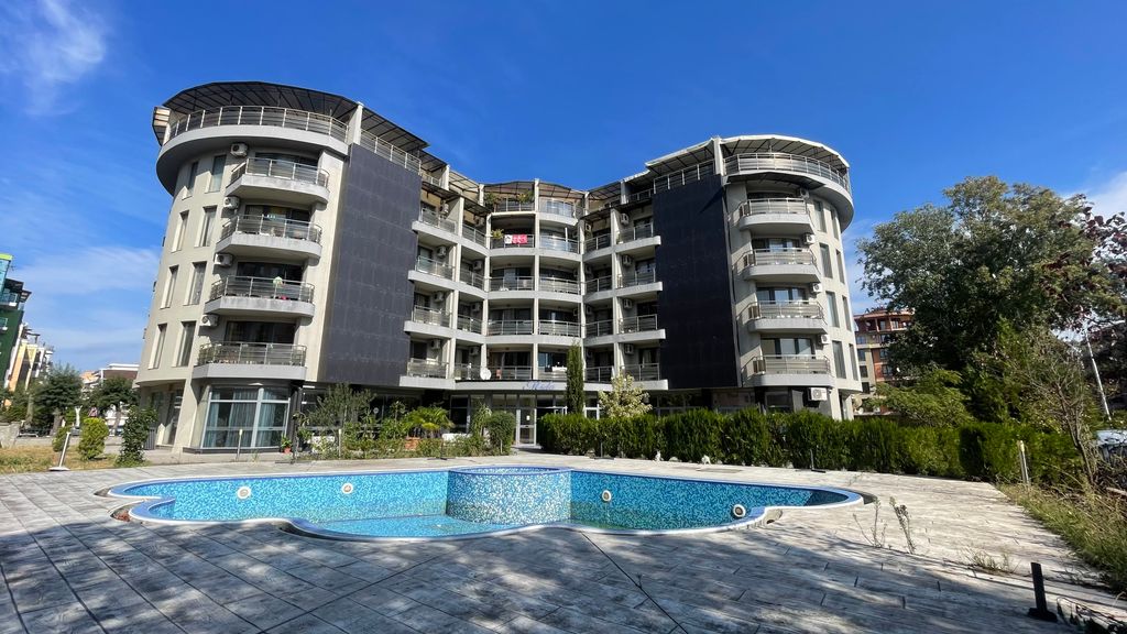 Property photo 2 of 18