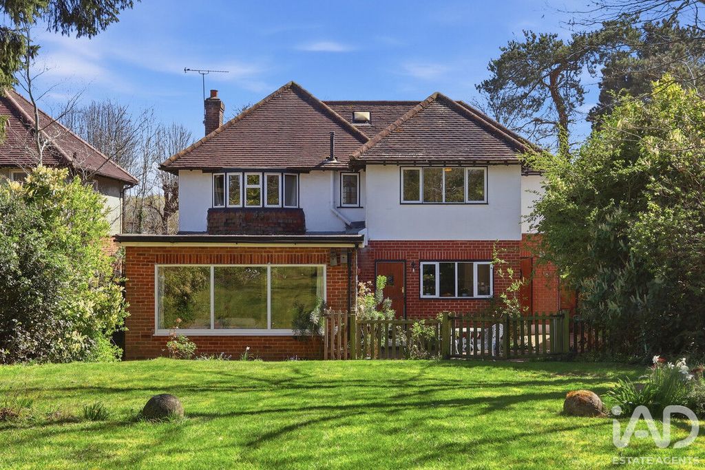 Property photo 1 of 30