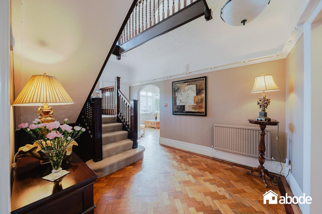 Property photo 3 of 54 5 St Michaels Road -68.Jpg