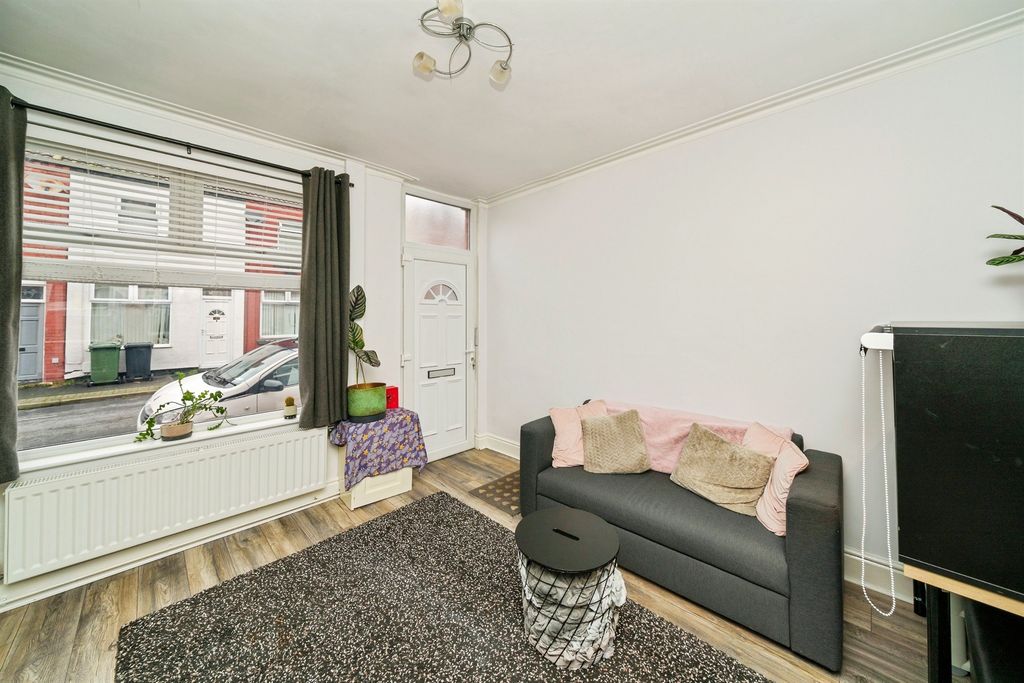 Property photo 3 of 16