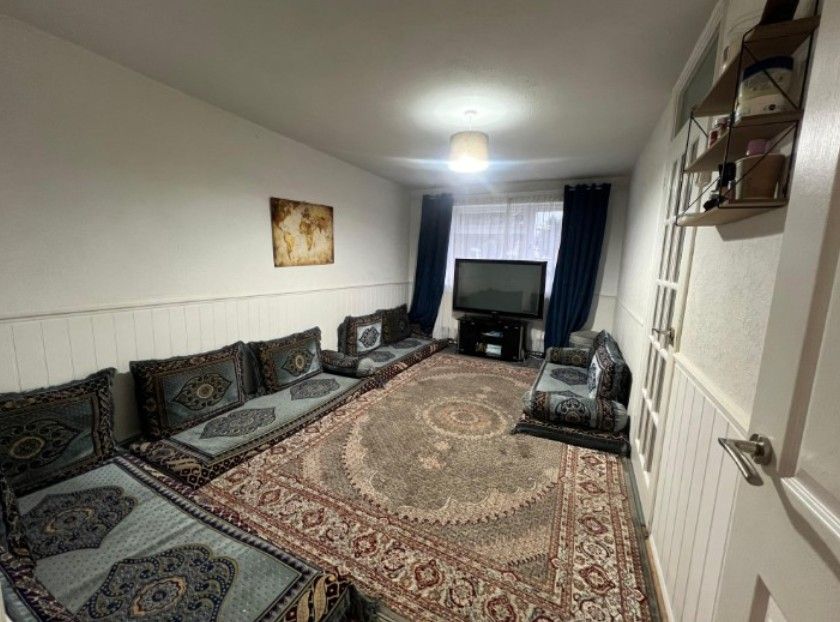Property photo 2 of 6