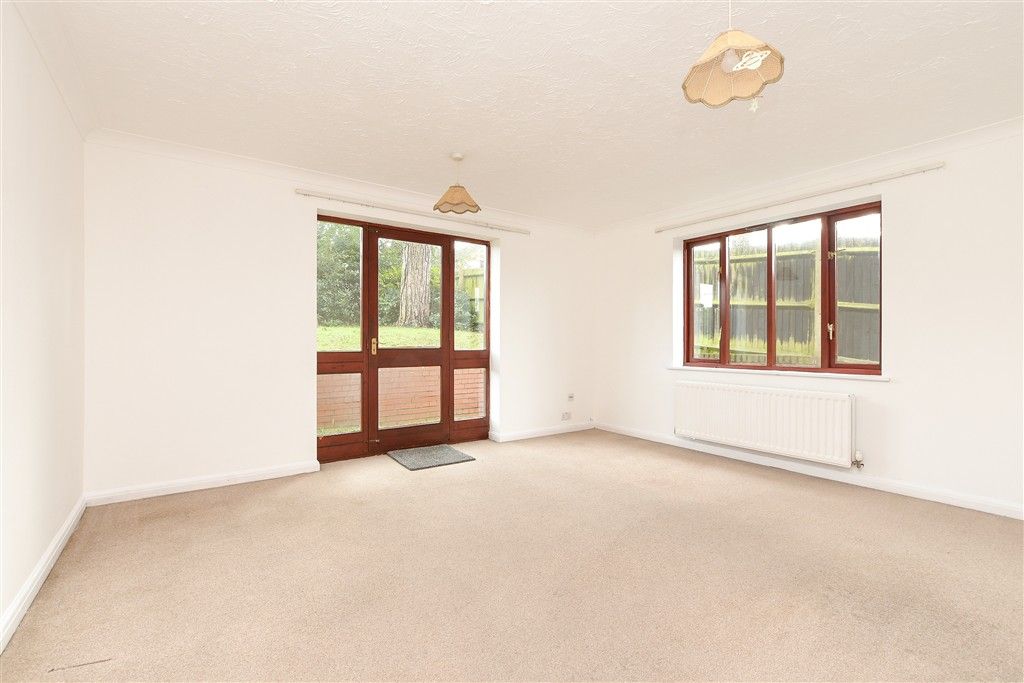 Property photo 2 of 14 Lounge/Diner