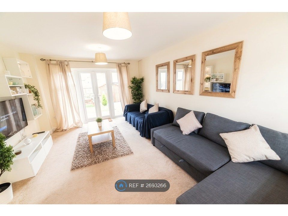 Property photo 2 of 22