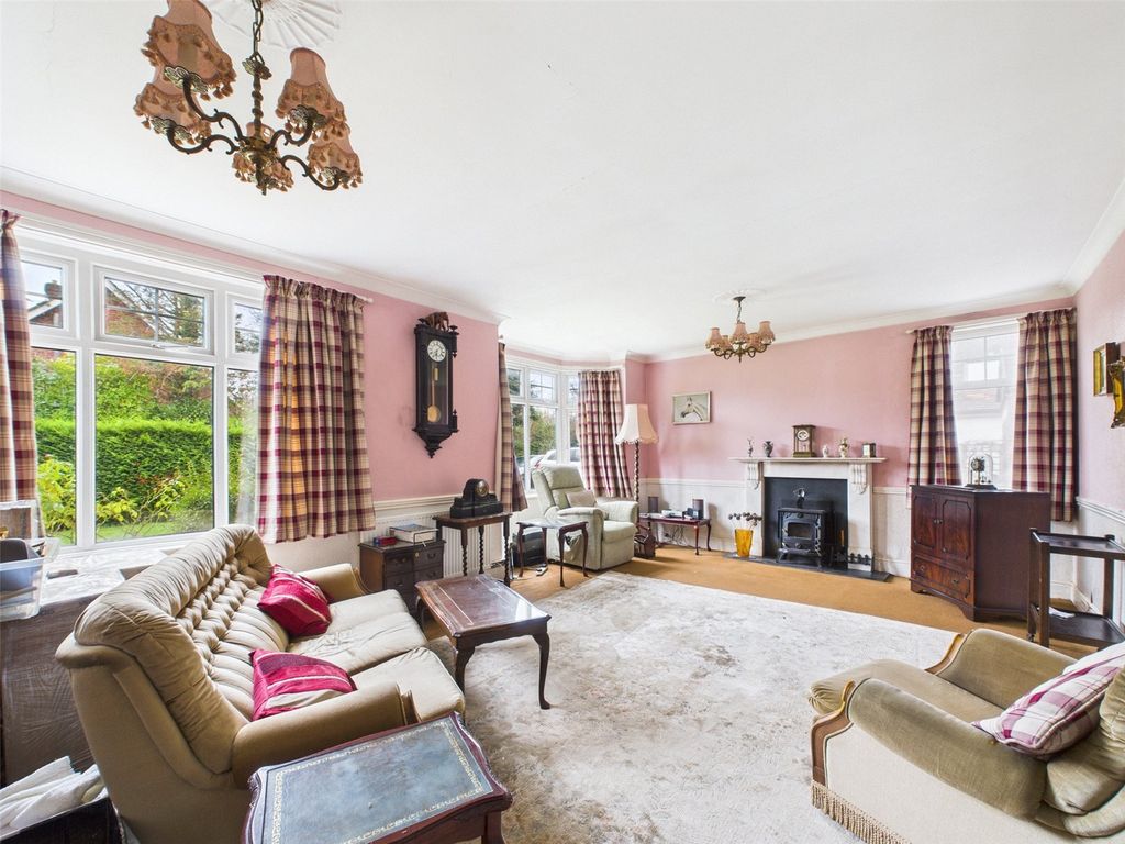 Property photo 2 of 16 Picture No. 13