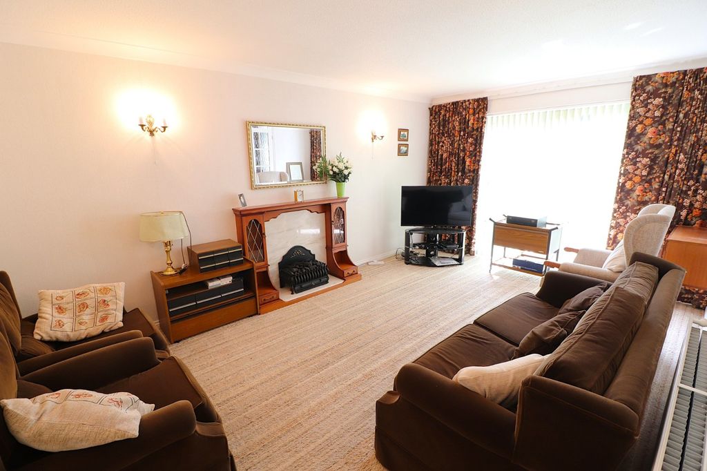 Property photo 3 of 13 Picture No. 02