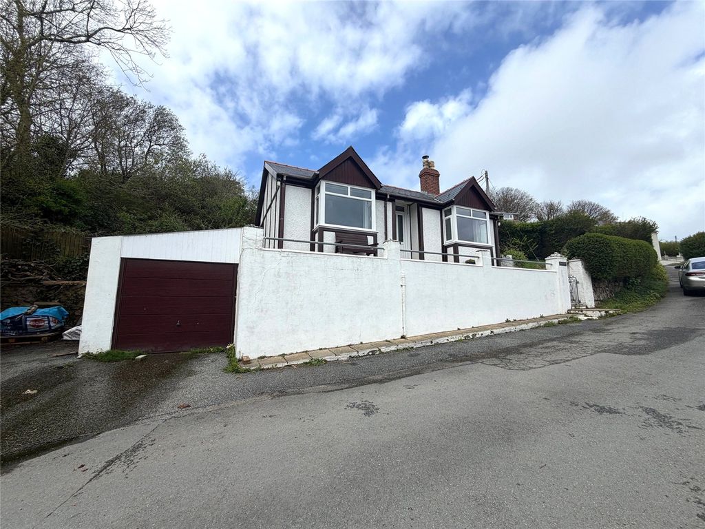 Property photo 2 of 27 Picture No. 21