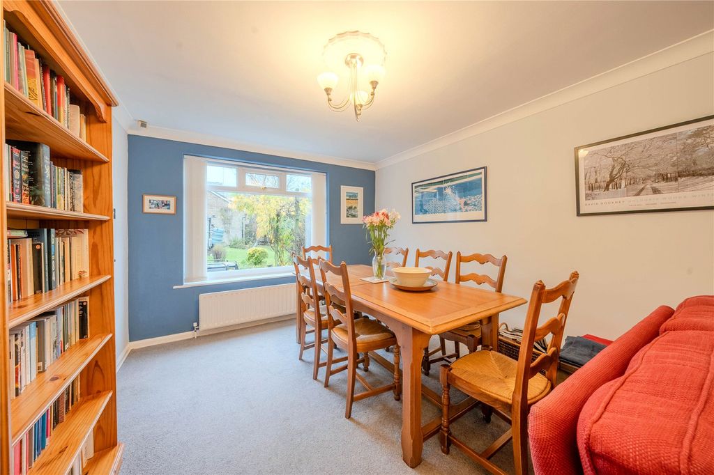 Property photo 3 of 16 Picture No. 14