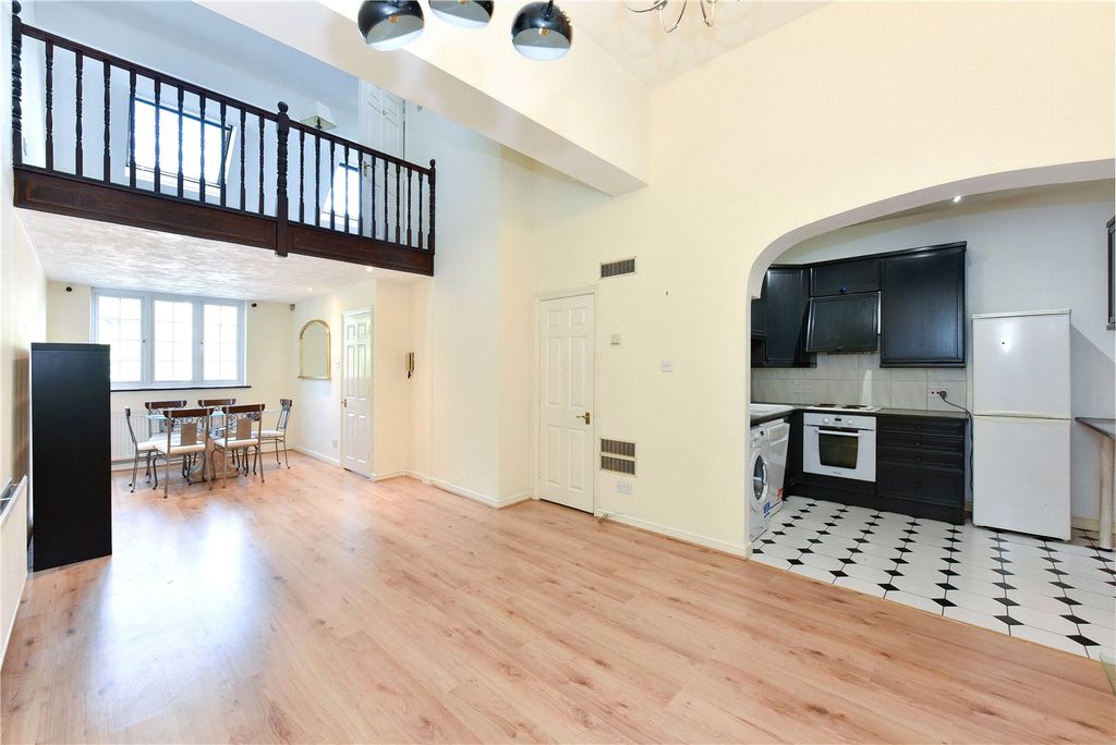 Property photo 2 of 8 Reception Room