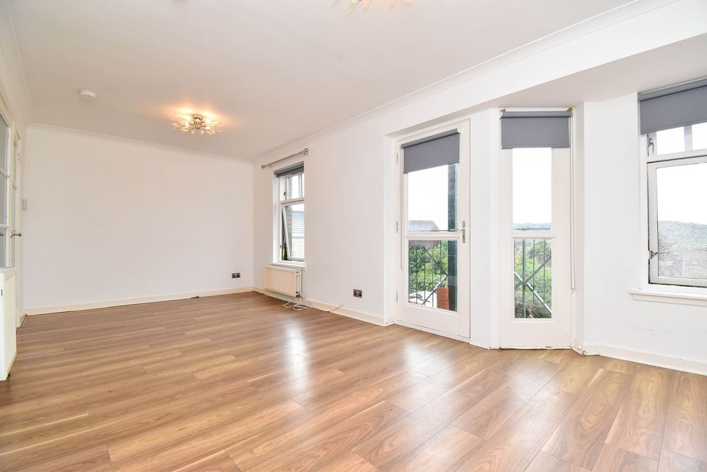 Property photo 2 of 11 Lounge/Dining Angle 1