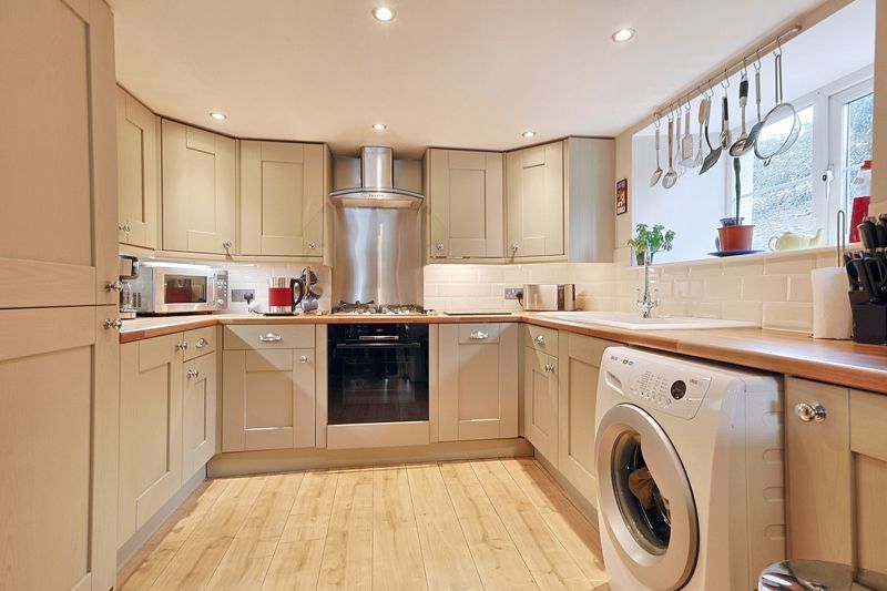 Property photo 3 of 14 Photo 11