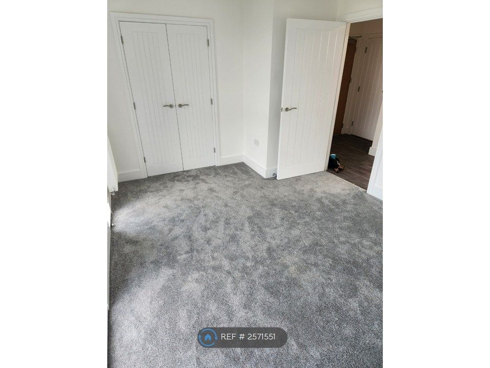 Property photo 3 of 11 Bedroom 1, 14ft*13.5ft