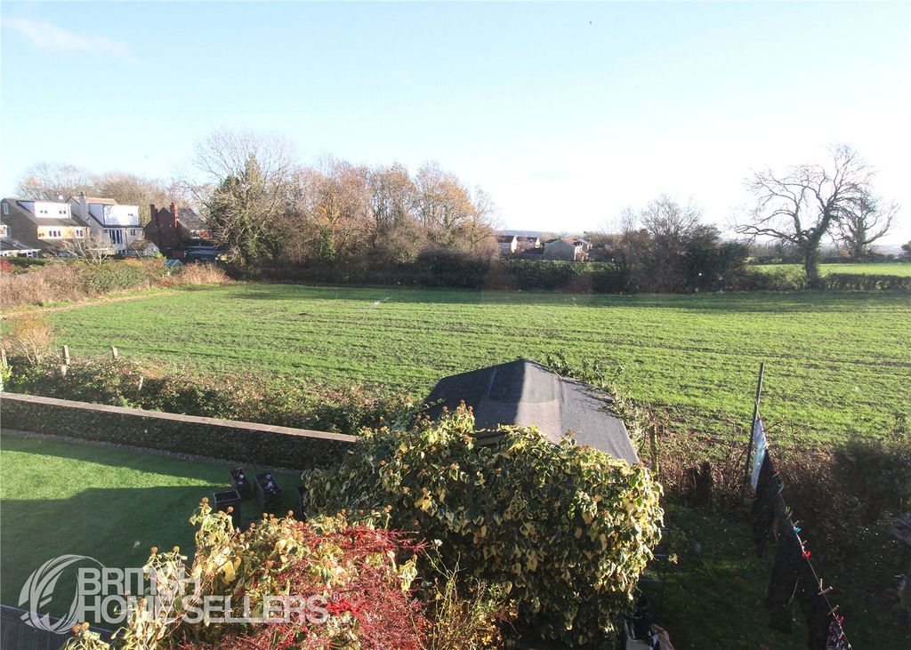 Property photo 2 of 17 Picture No. 09