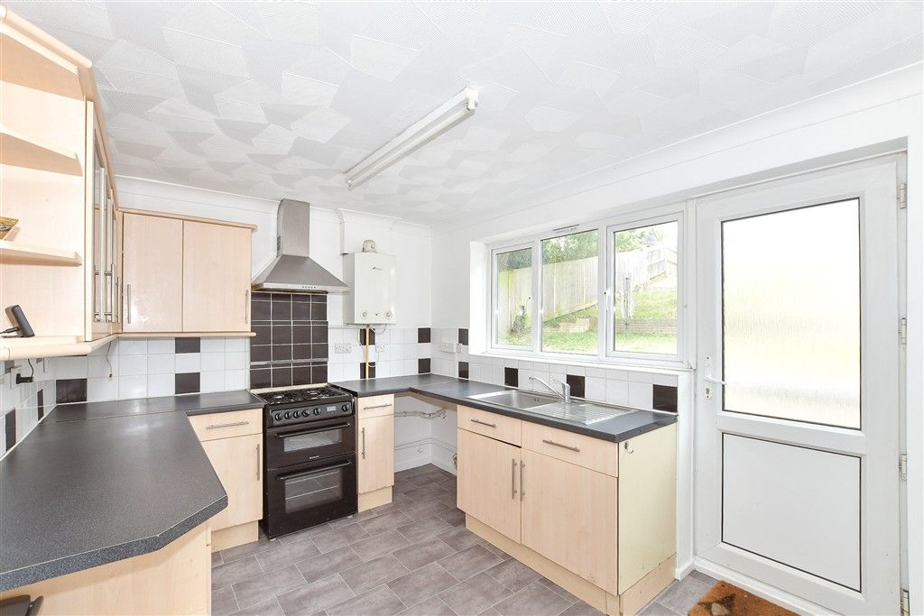 Property photo 3 of 17 Kitchen/Diner