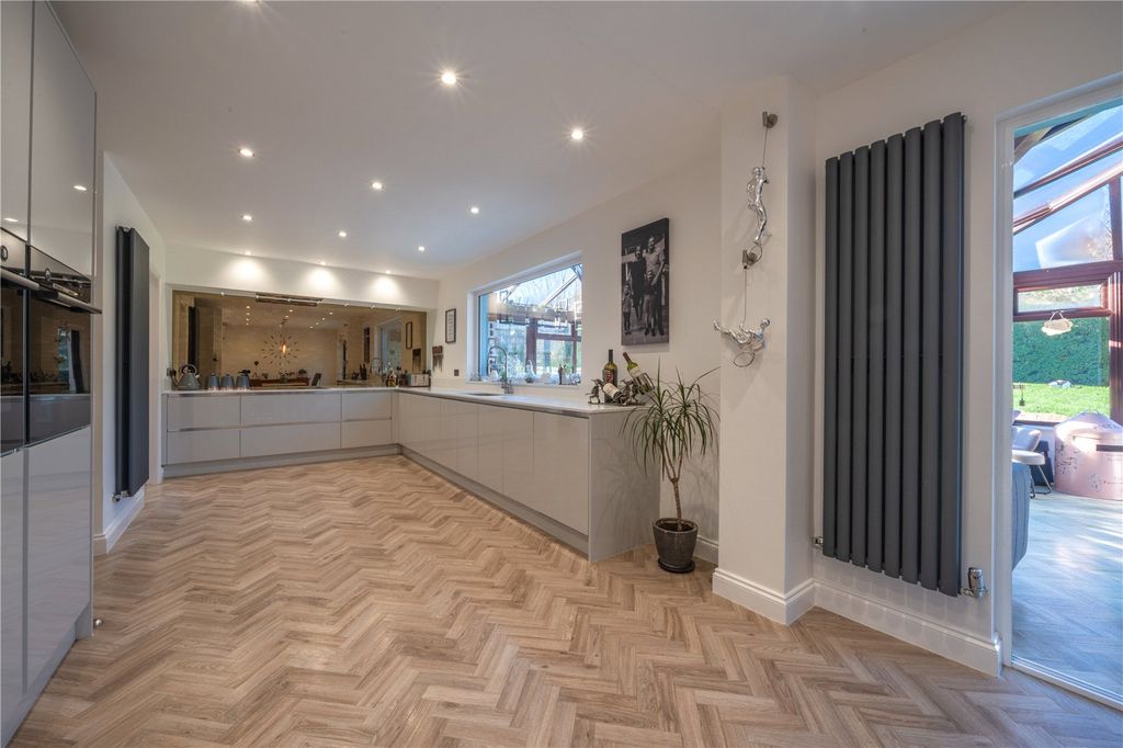 Property photo 3 of 36 Picture No. 85