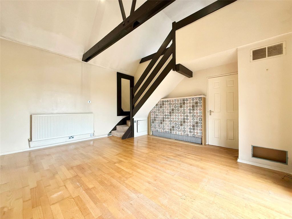 Property photo 2 of 10 Picture No. 16