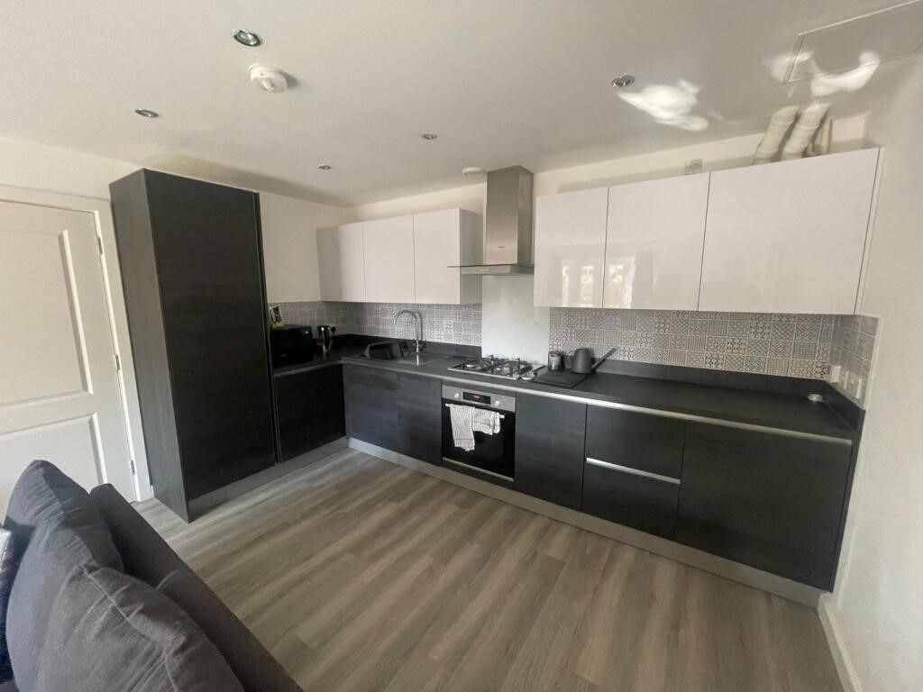 Property photo 3 of 15 3738692