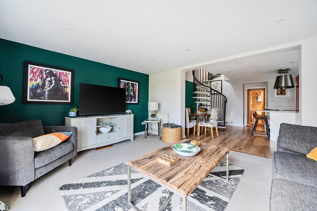 Property photo 2 of 16 Reception Room