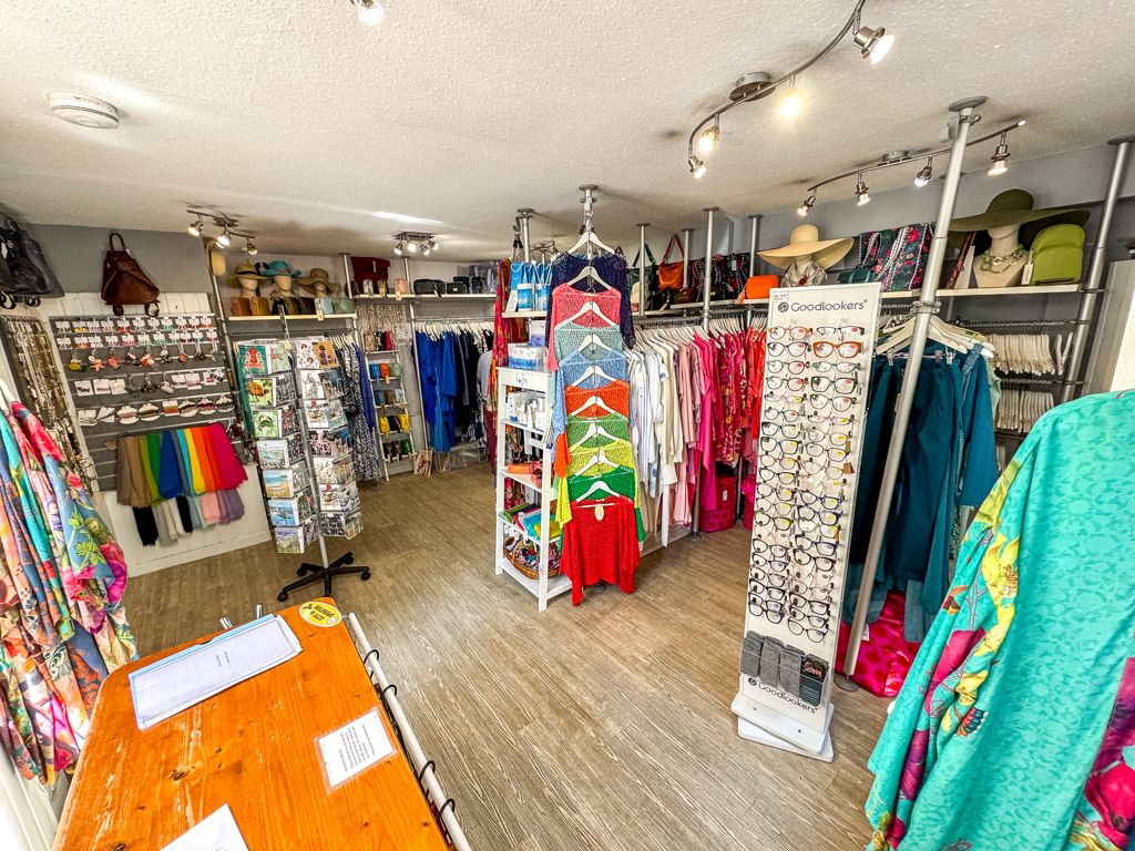 Property photo 2 of 6 Photo 4