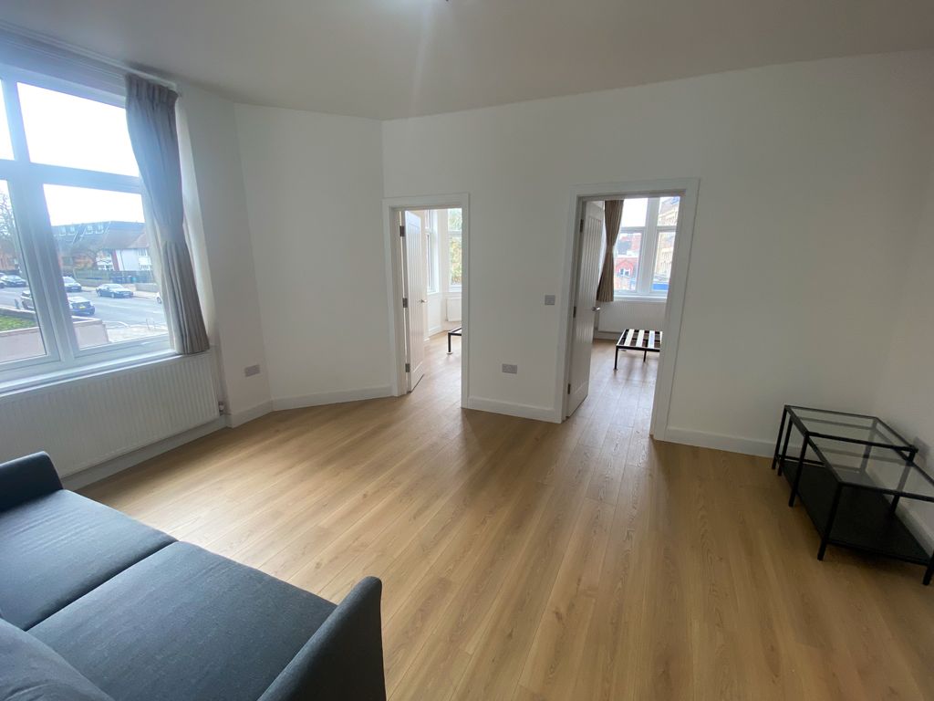 Property photo 3 of 9 Reception