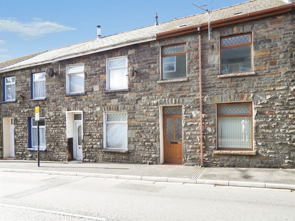 Property photo 2 of 19