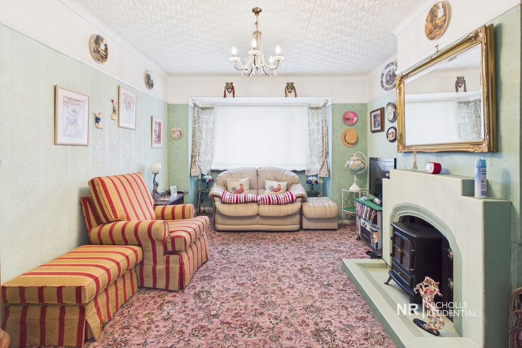 Property photo 2 of 18 Front Reception Room