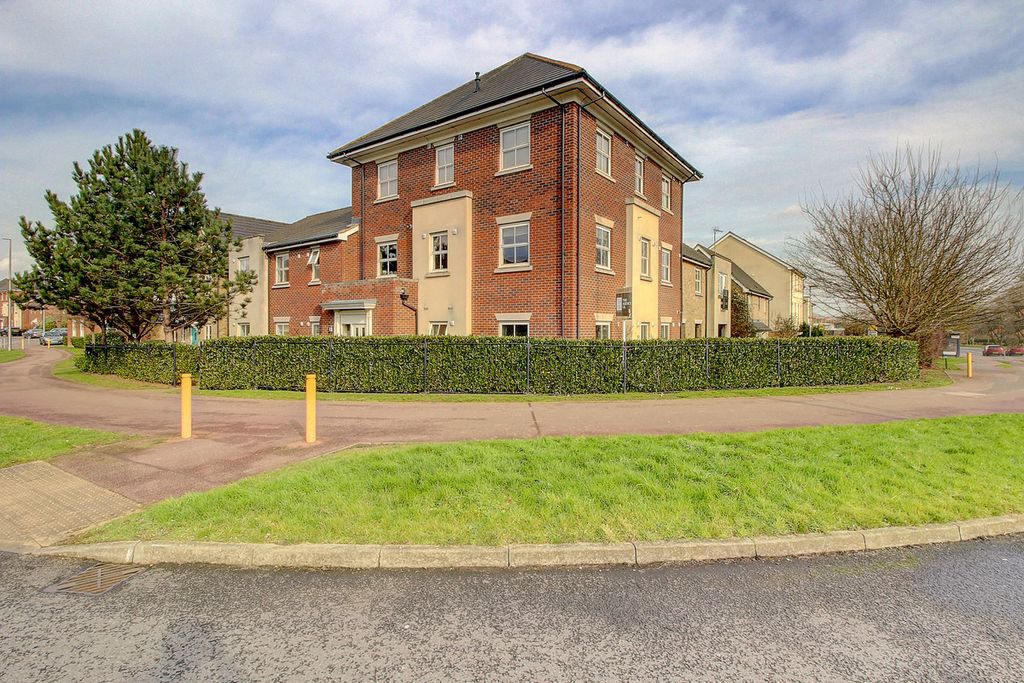 Property photo 2 of 14