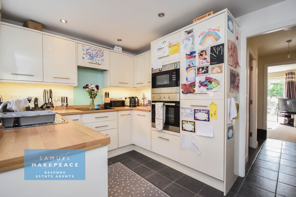 Property photo 3 of 17 Gallery