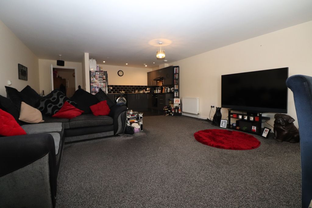 Property photo 3 of 9