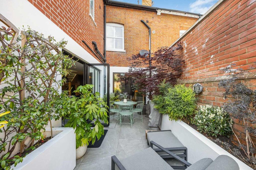 Property photo 2 of 31 Patio Garden